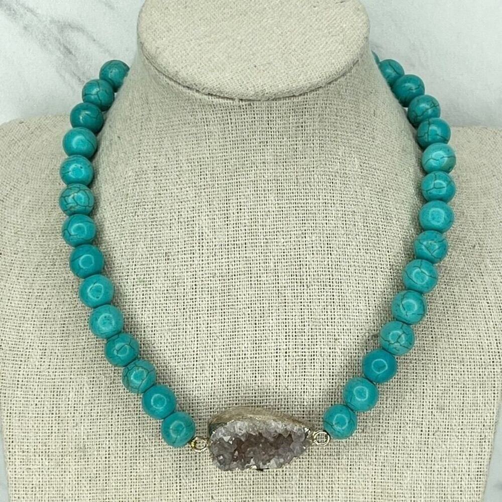Faux Turquoise Bubble Beaded Druzy Stretch Necklace